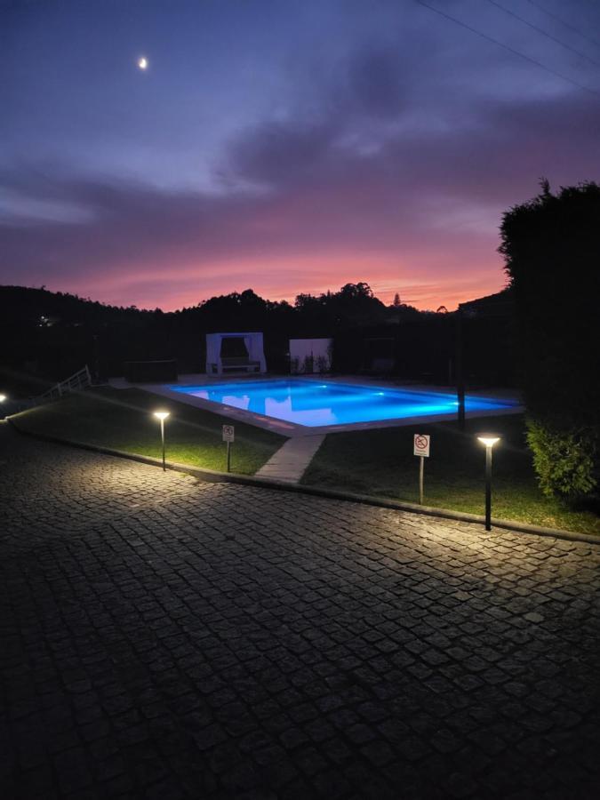Villa Moura - Pool & Jacuzzi Póvoa de Lanhoso Exteriör bild